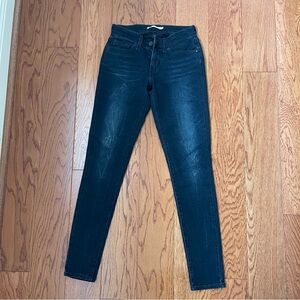 Levi’s 711 Skinny Jeans in dark blue size 25